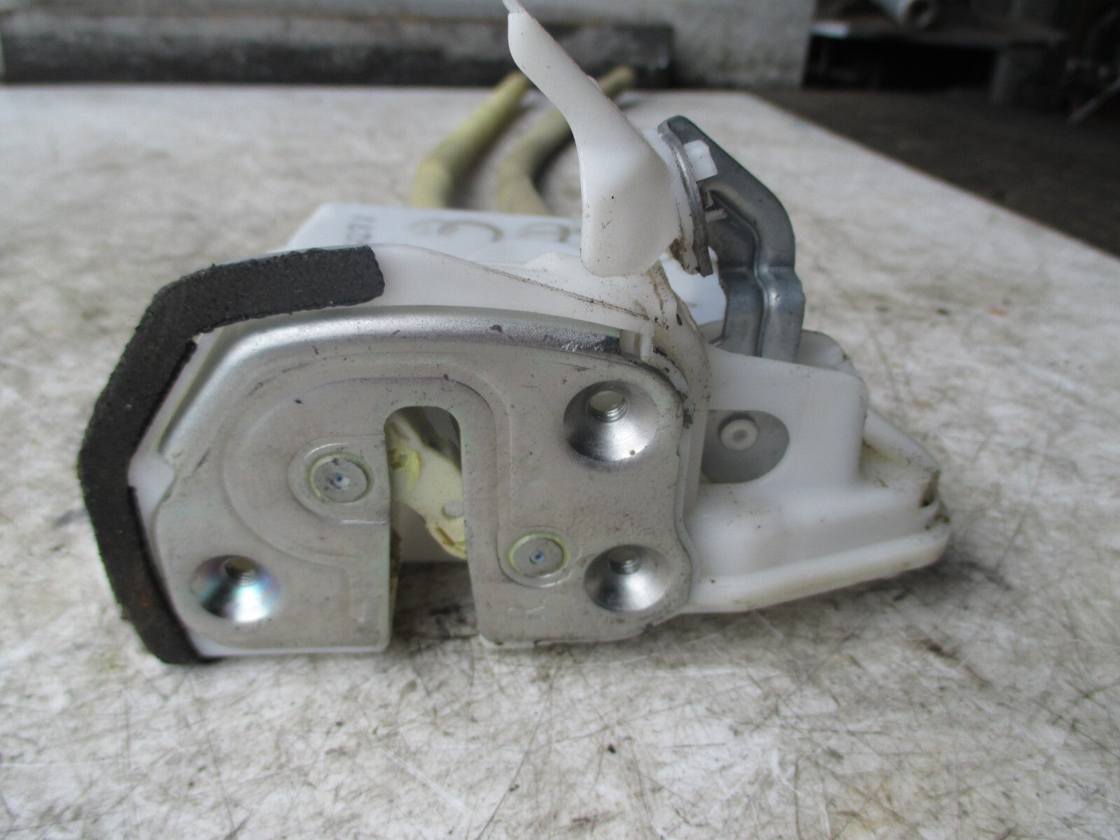 MAZDA 2 2008 MK2 OSR DRIVER SIDE DOOR LOCK