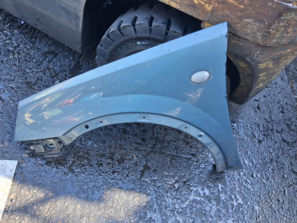 2006 VAUXHALL CORSA C NSF PASSENGER SIDE FRONT LEFT WING PANEL BLUE