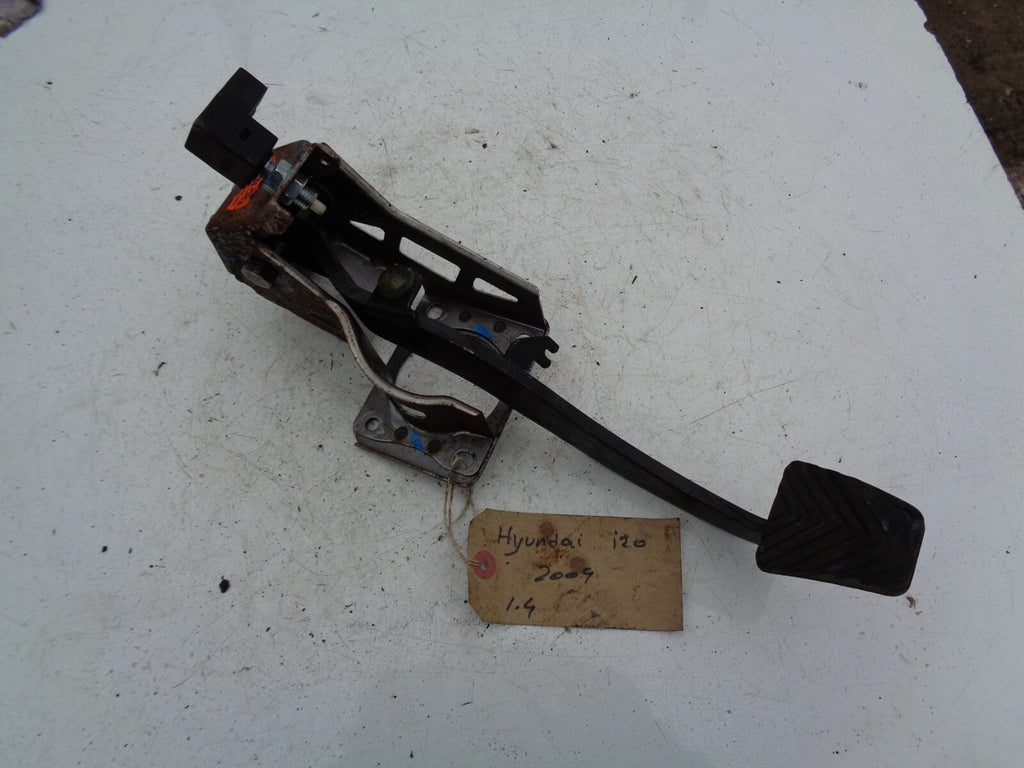 HYUNDAI I20 2009 MANUAL BRAKE FOOT PEDAL ASSEMBLY UNIT 32800-1J910