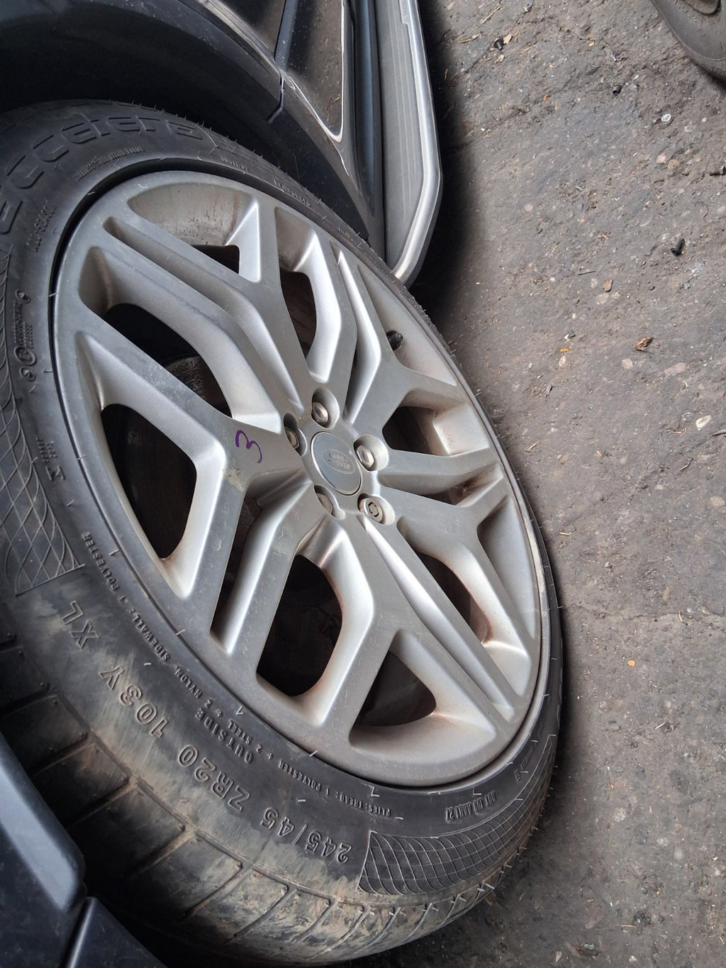 2016 RANGE ROVER EVOQUE L538 20 INCH ALLOY WHEEL WITH TYRE 245/45ZR20 REF 3
