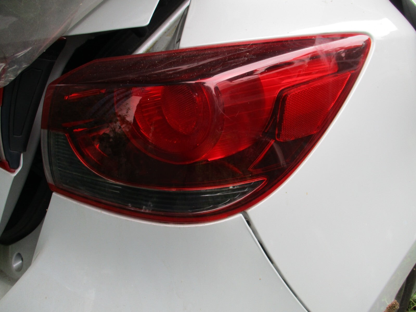 2023 MAZDA 2 MK3 DJ FACELIFT OSR DRIVER SIDE REAR OUTER TAIL LIGHT LAMP