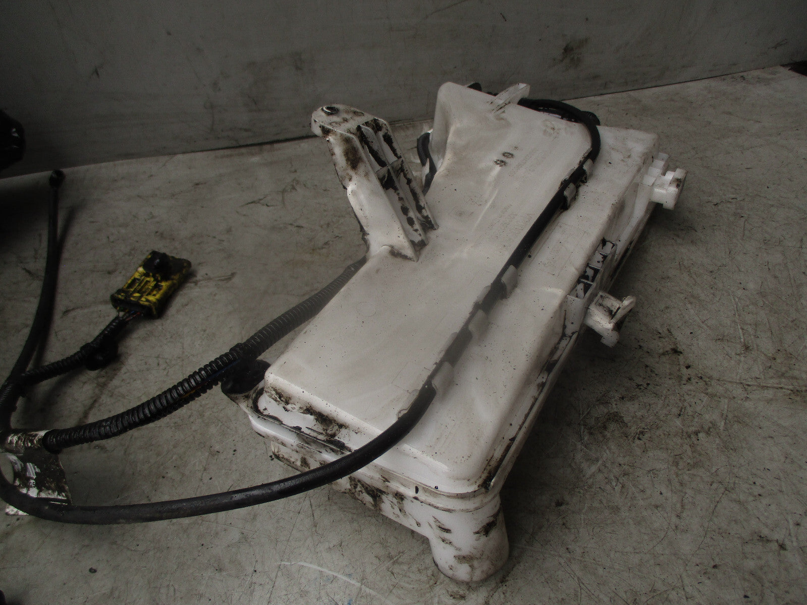 2023 VAUXHALL GRANDLAND X WASHER BOTTLE TANK RESERVOIR 9852643480