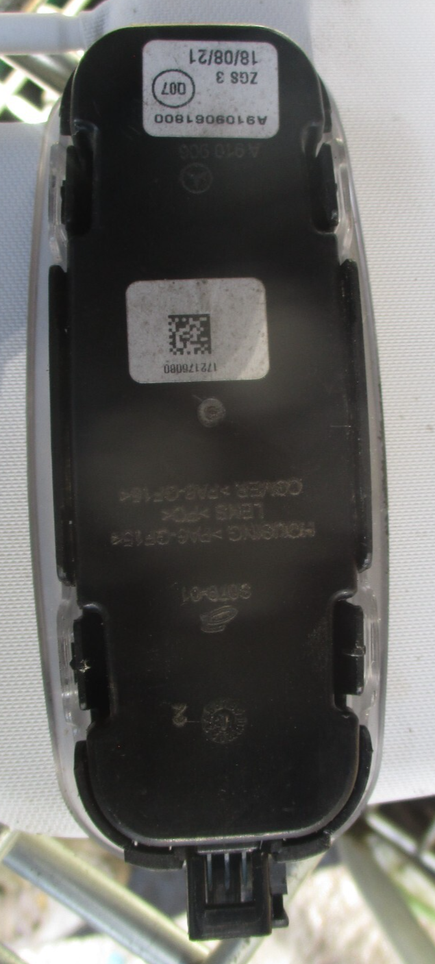 MERCEDES BENZ SPRINTER W907 INTERIOR FRONT ROOF READING LIGHT A910906
