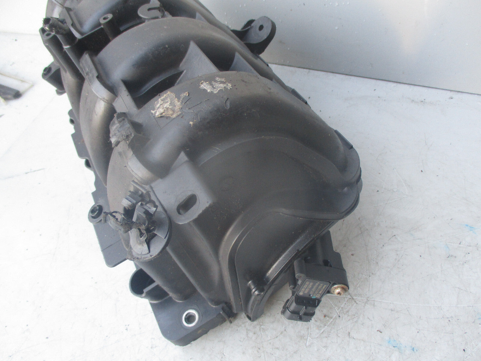 VAUXHALL CORSA E 2016 1.4 PETROL INTAKE INLET MANIFOLD 55584978