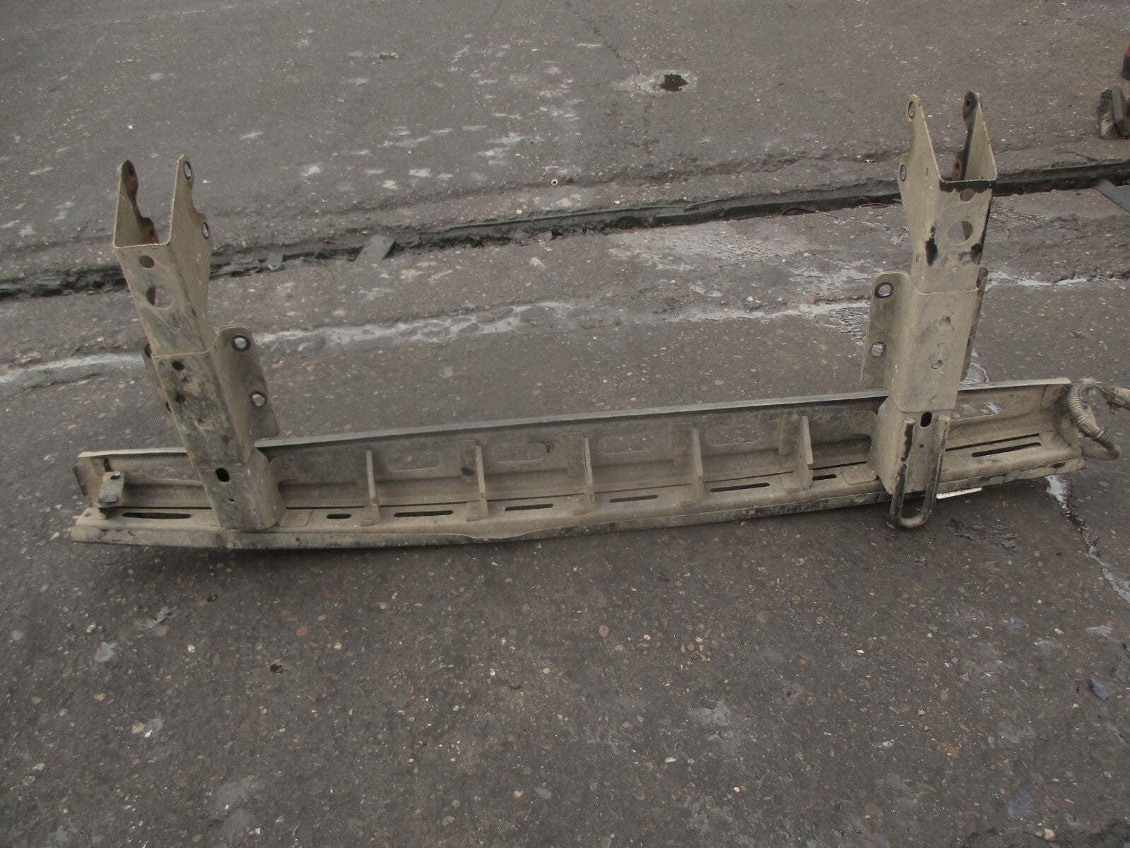 2021 FORD TRANSIT 350 MK8 REAR STEP ASSEMBLY
