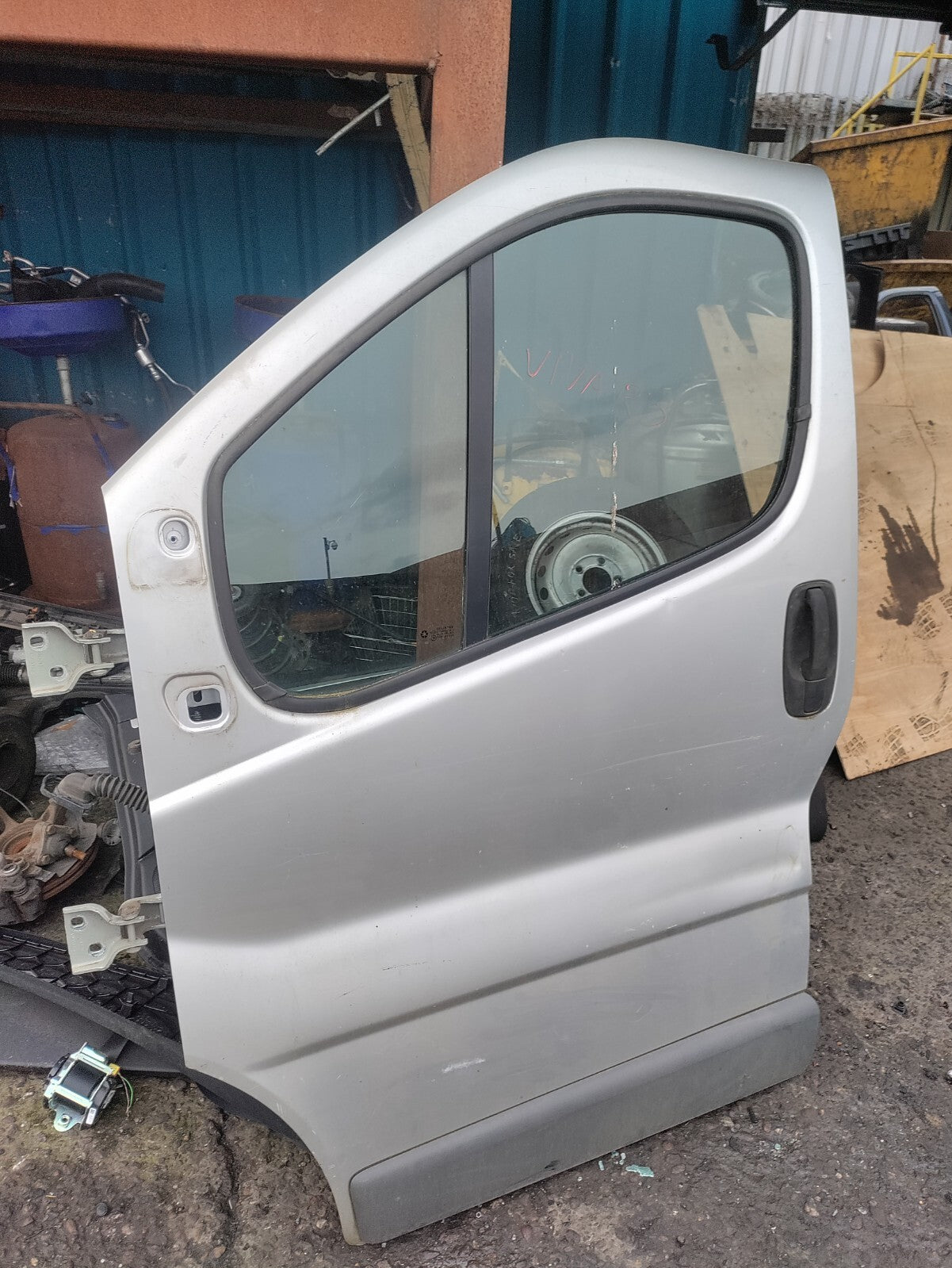 VAUXHALL VIVARO MK1 2012 NSF PASSENGER SIDE FRONT DOOR SILVER GREY