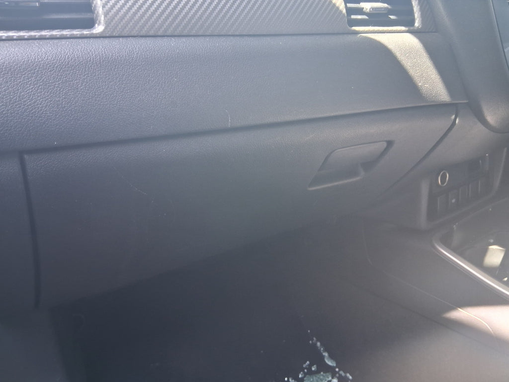 2018 MITSUBISHI OUTLANDER MK3 PASSENGER SIDE STORAGE COMPARTMENT GLOVEBOX