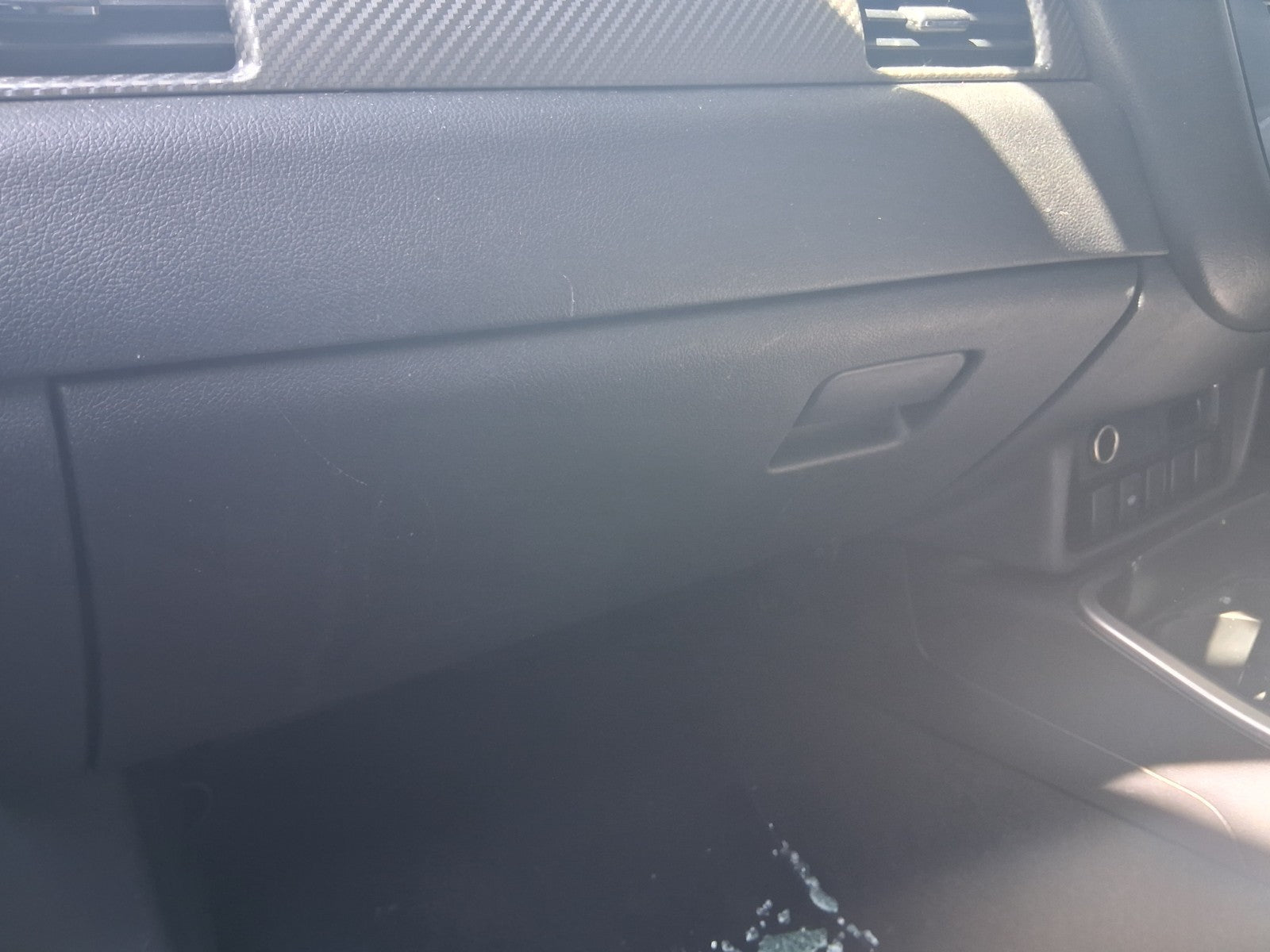 2018 MITSUBISHI OUTLANDER MK3 PASSENGER SIDE STORAGE COMPARTMENT GLOVEBOX