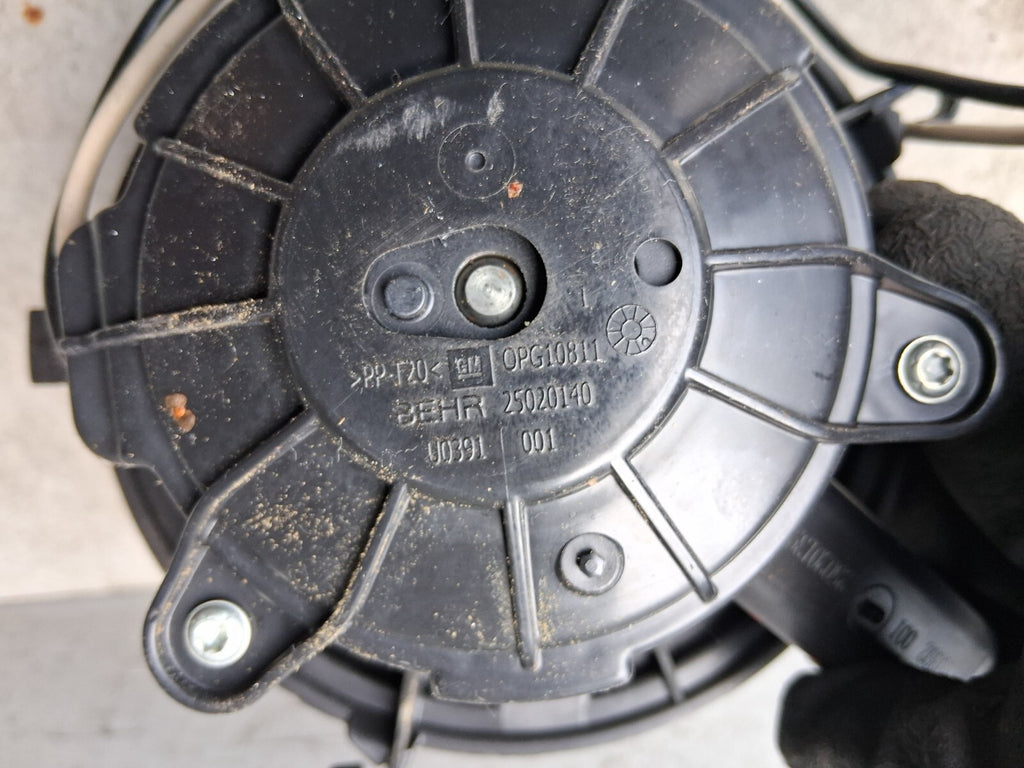 2012 VAUXHALL ASTRA J HEATER HEATING BLOWER FAN MOTOR ASSEMBLY 25020140
