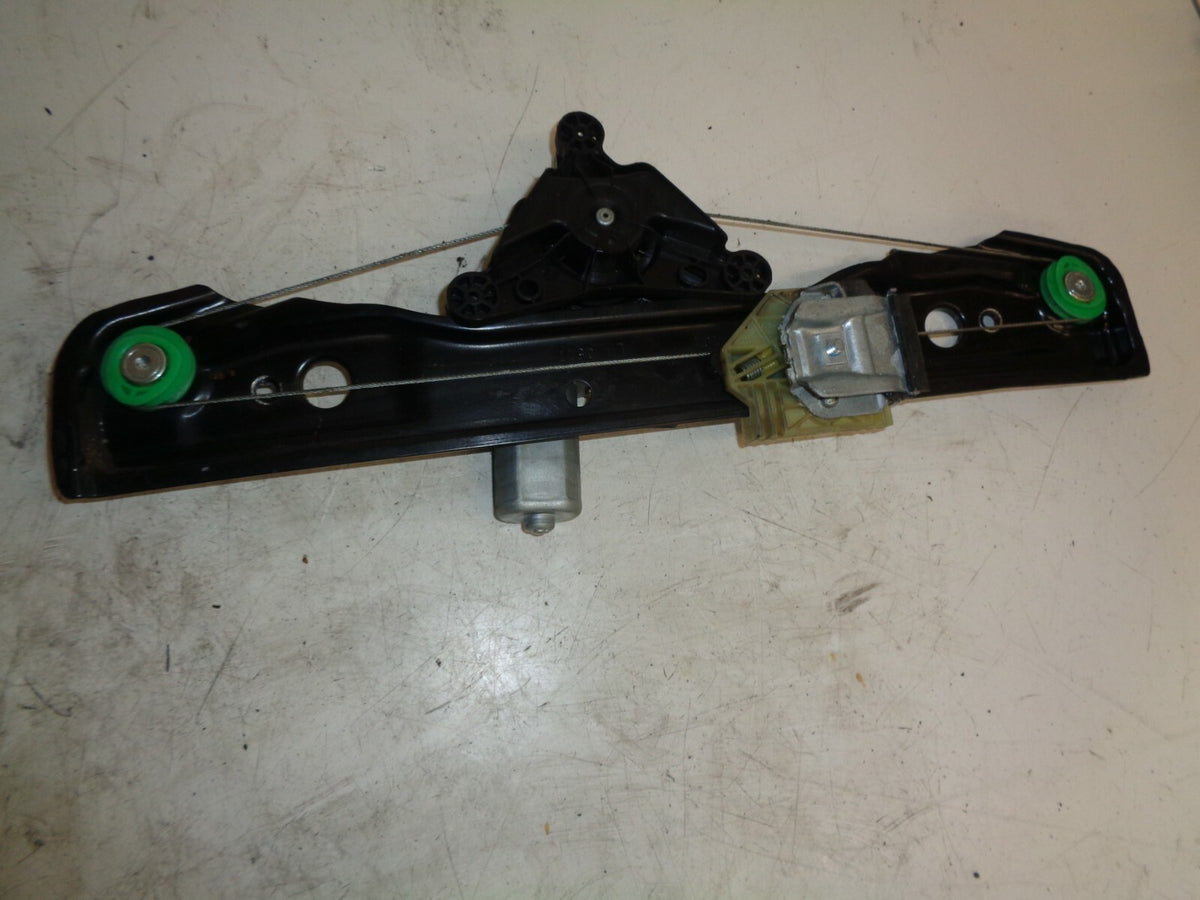 MERCEDES A CLASS A180 2017 W176 NSR PASSENGER SIDE REAR WINDOW MOTOR & REGULATOR