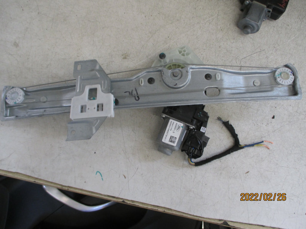 FORD KA+ MK3 2014-2020 OSF FRONT DRIVER SIDE WINDOW MOTOR REGULATOR 402655