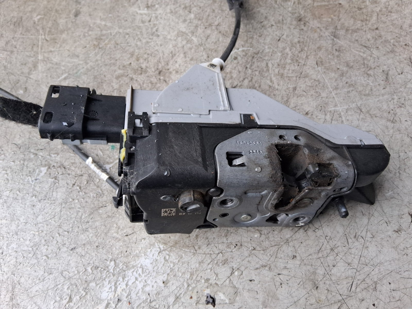 2018 CITROEN BERLINGO MK2 OSF DRIVER SIDE FRONT RIGHT DOOR LOCK MECHANISM 828412
