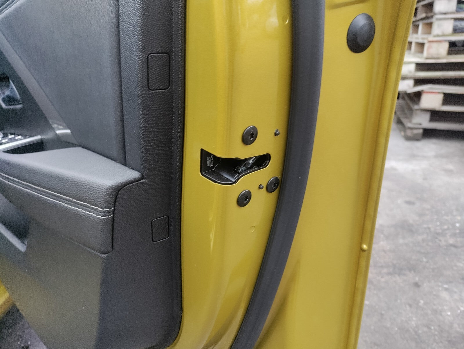 2023 VAUXHALL ASTRA L MK8 OSF DRIVER SIDE FRONT DOOR LOCK MECHANISM