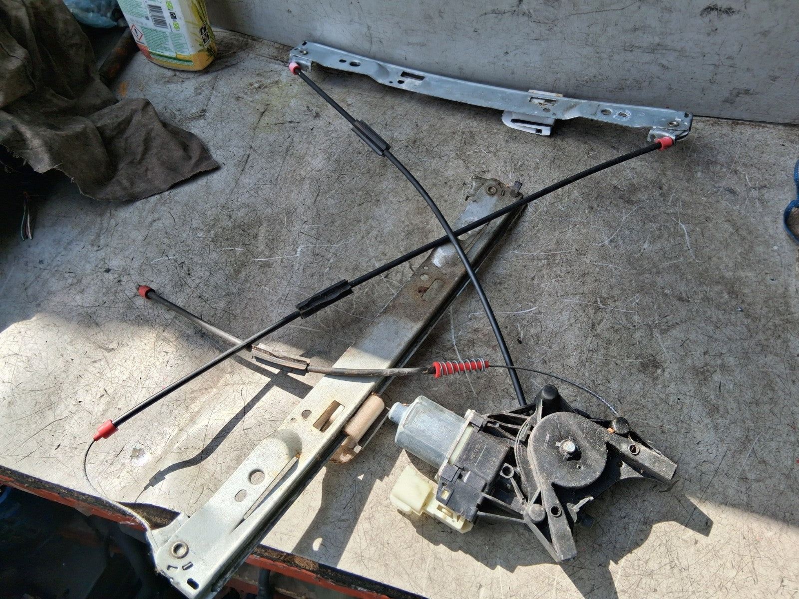 2015 FORD FIESTA MK8 OSF DRIVER SIDE FRONT WINDOW MOTOR REGULATOR 0130822619