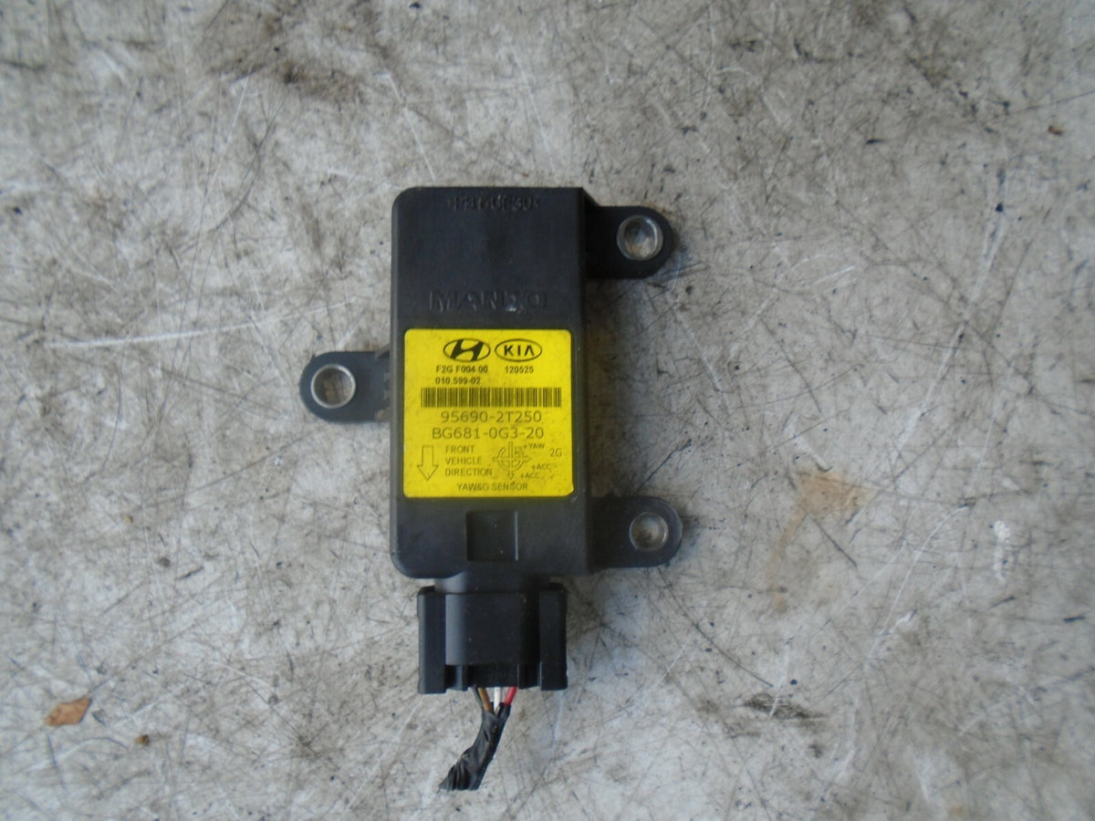 HYUNDAI I40 2012 YAW RATE ACCELERATION SENSOR 956902T250