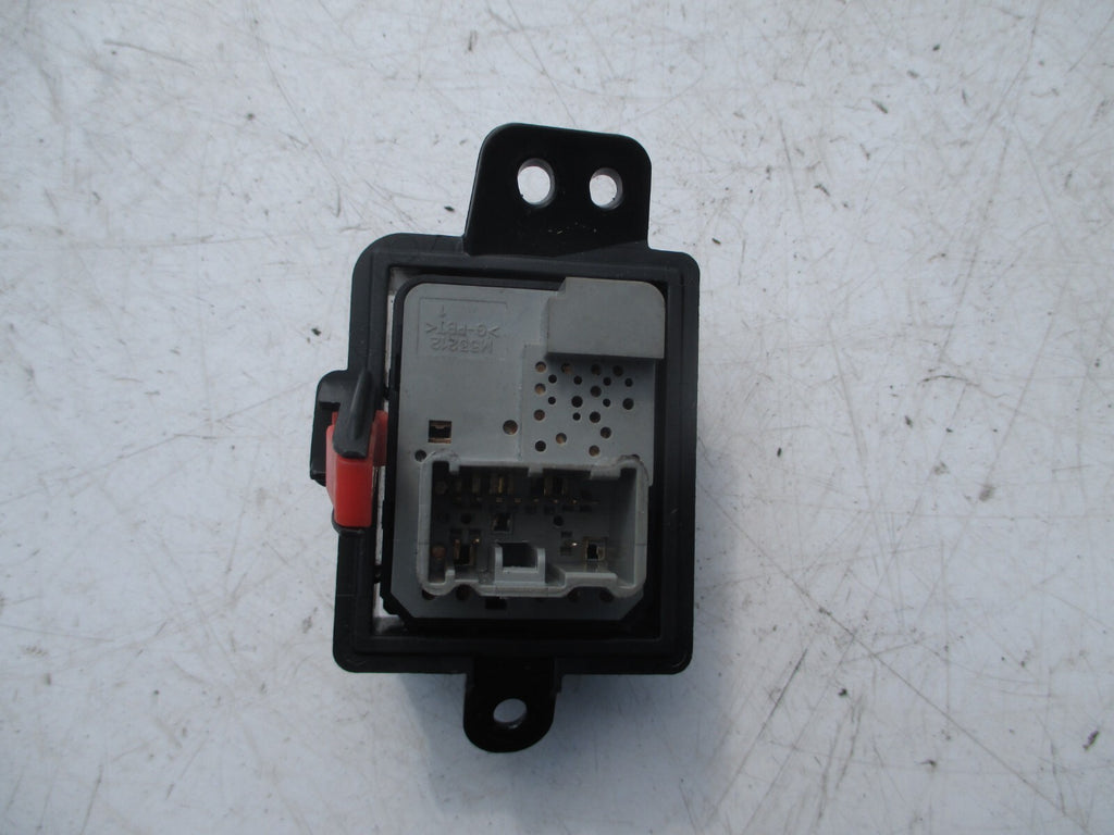 HONDA JAZZ 2015 POWER FOLDING WING MIRROR L & R SWITCH BUTTON M33212