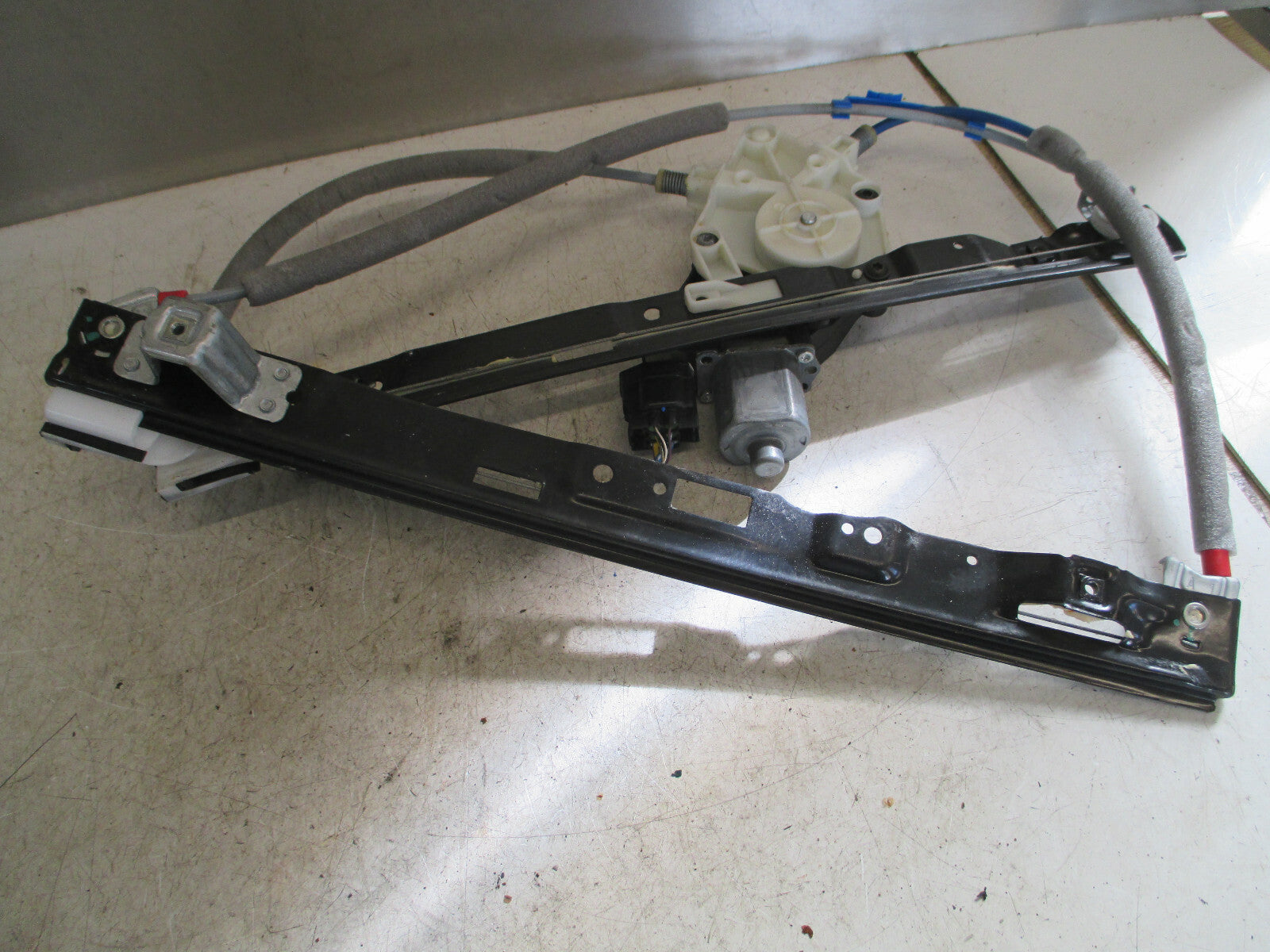 FORD B MAX 2017 OSF DRIVER SIDE FRONT WINDOW MOTOR AV11R23200