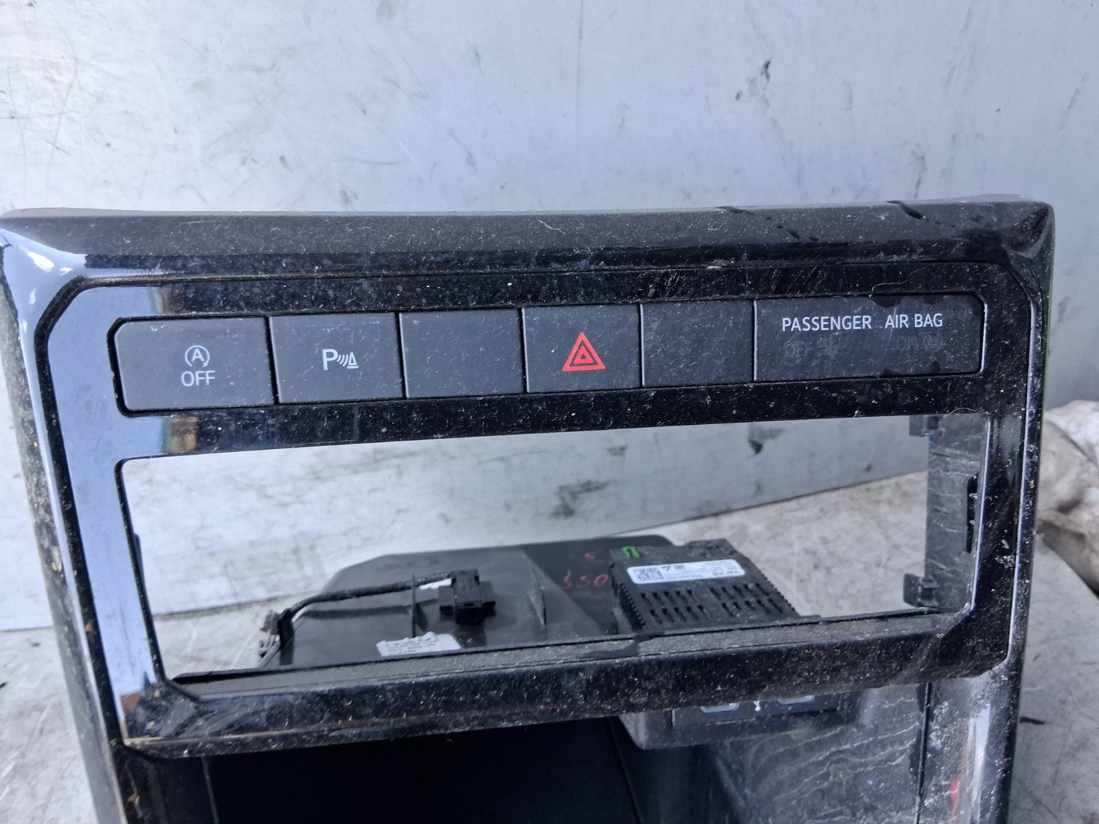 VW VOLKSWAGEN T CROSS 2023 CENTRE CONSOLE GEAR SHIFTER SURROUND TRIM 2GM857925