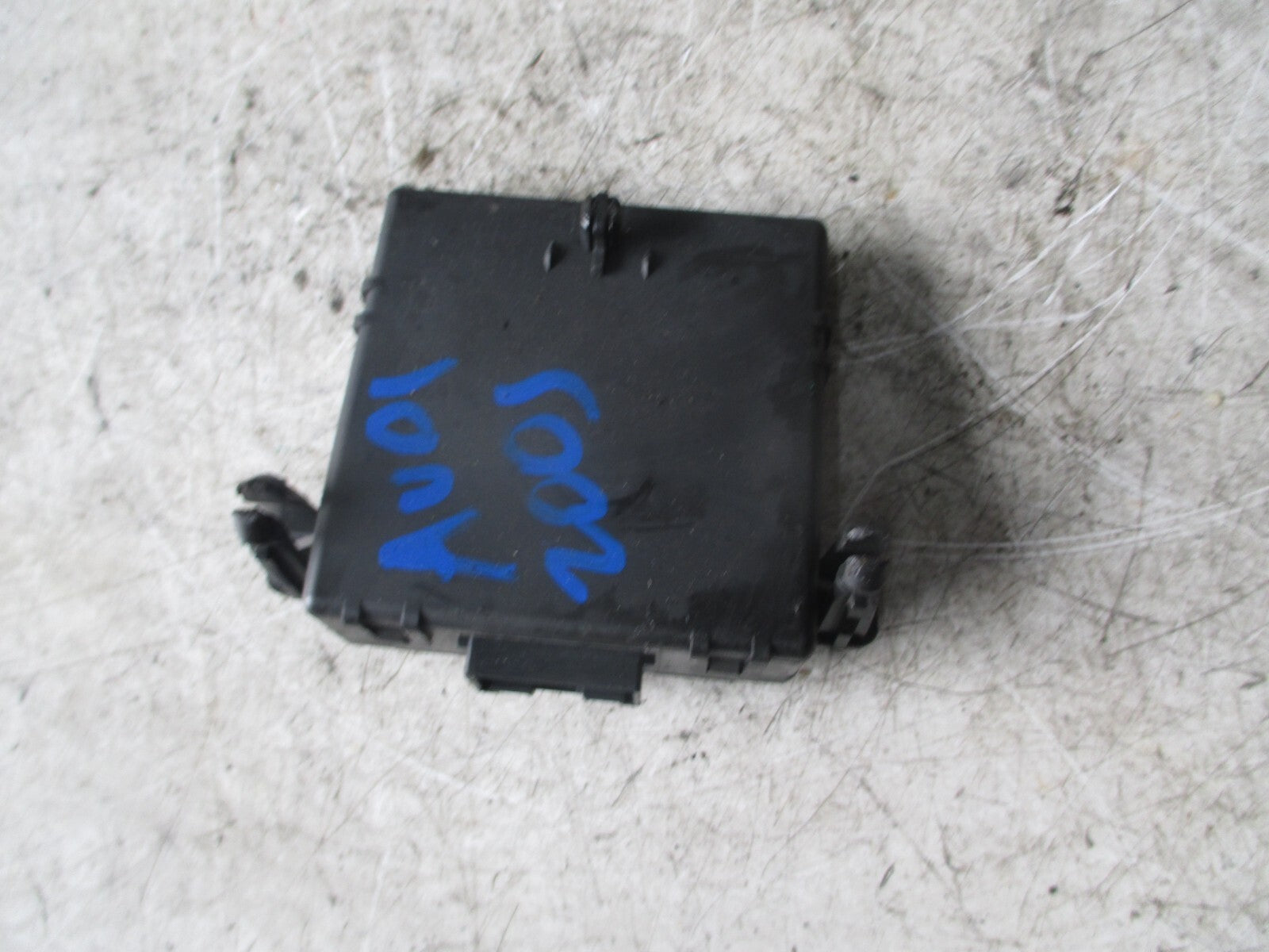 VOLKSWAGEN 2005 GATEWAY CONTROL MODULE 1K0907530