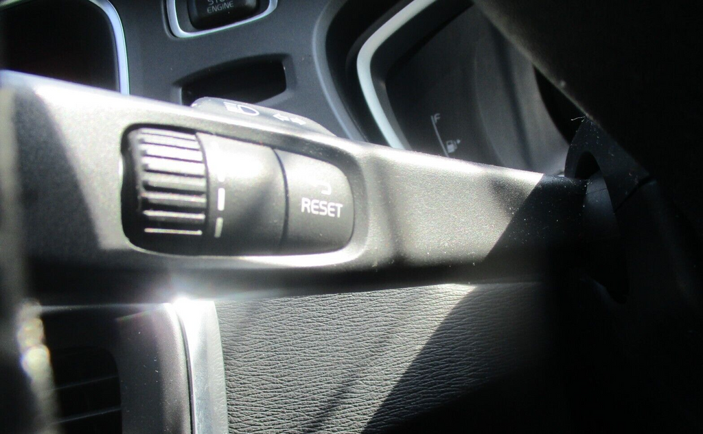 VOLVO V40 R DESIGN 2016 WIPER INDICATOR STALK SWITCH SQUIB