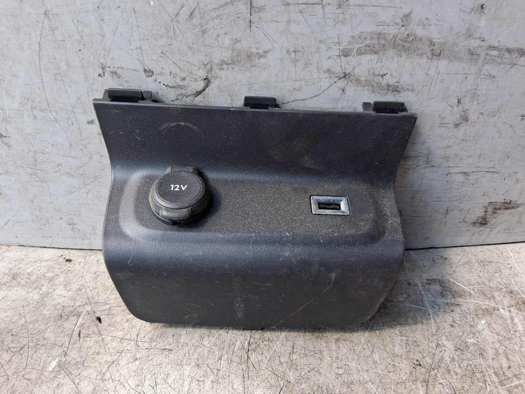 2021 CITROEN C3 MK3 POWER OUTLET SOCKET & TRIM COVER PANEL 9829485677
