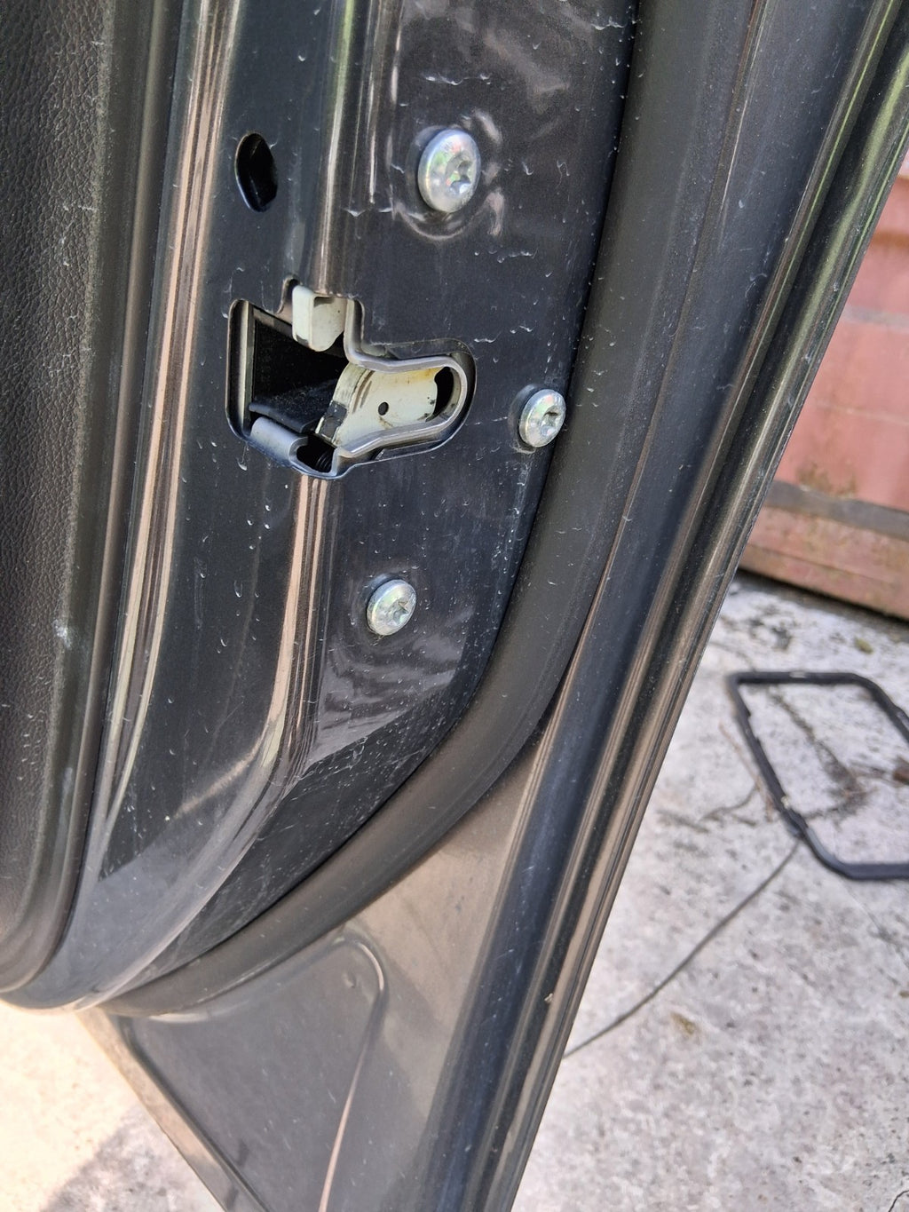 2016 VAUXHALL MERIVA B MK2 OSF DRIVER SIDE FRONT RIGHT DOOR LOCK MECHANISM