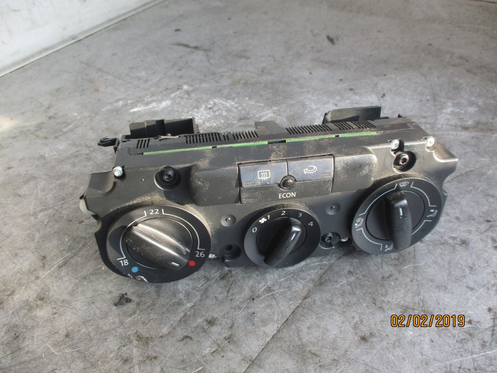 VW VOLKSWAGEN GOLF MK5 HEATER AC AIR CON CONTROL PANEL