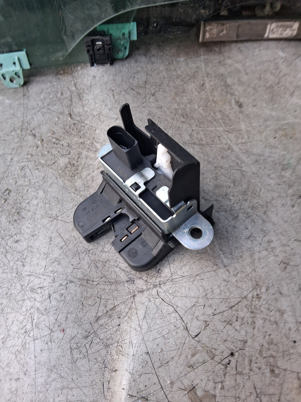 2015 VW VOLKSWEN GOLF MK7 TAILGATE BOOT LID LOCK LATCH CATCH MECHANISM 5G6827505