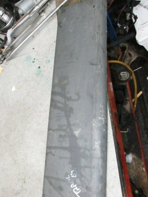VAUXHAL VIVARO TRAFIC 2014 LEFT SLIDING DOOR MOULDING 8200036081