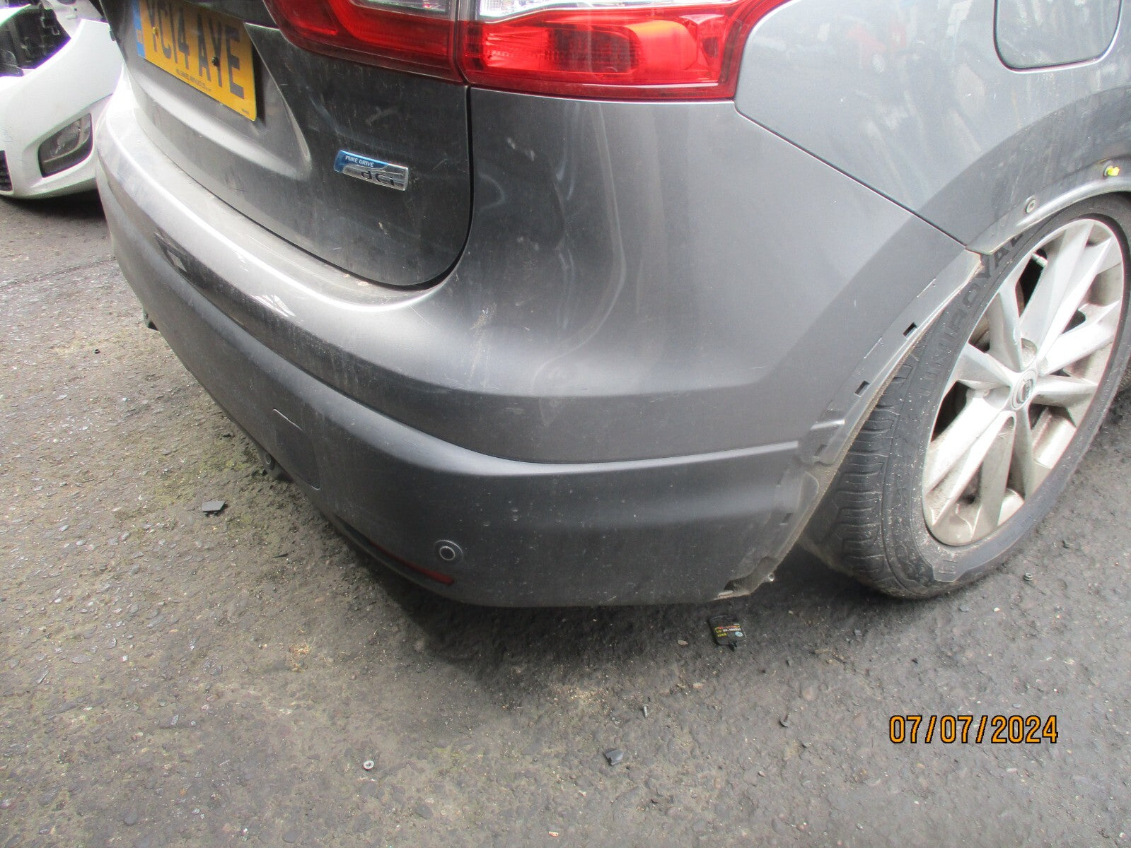 NISSAN QASHQAI J11 2014 REAR COMPLETE BUMPER PDC SENSOR GREY METALLIC KAD