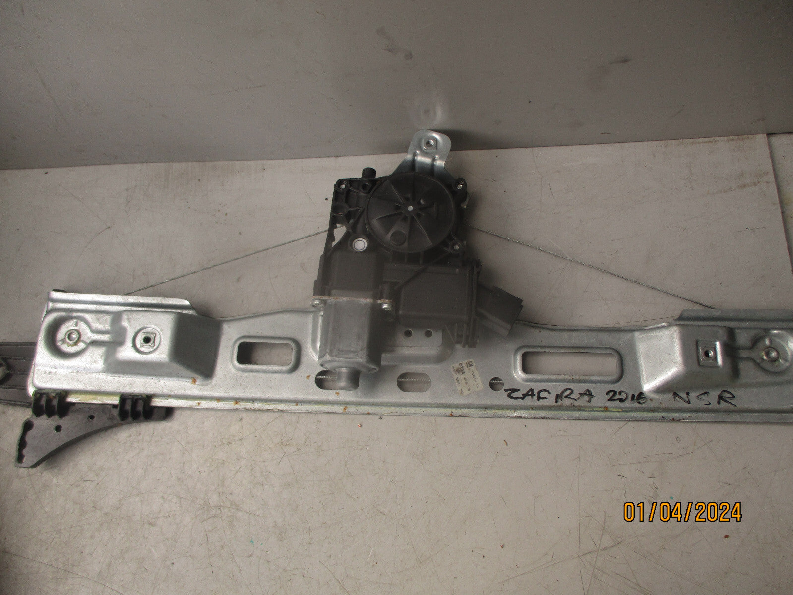 2016 VAUXHALL ZAFIRA C MK3 PASSENGER SIDE REAR WINDOW MOTOR & REGULATOR 13260141