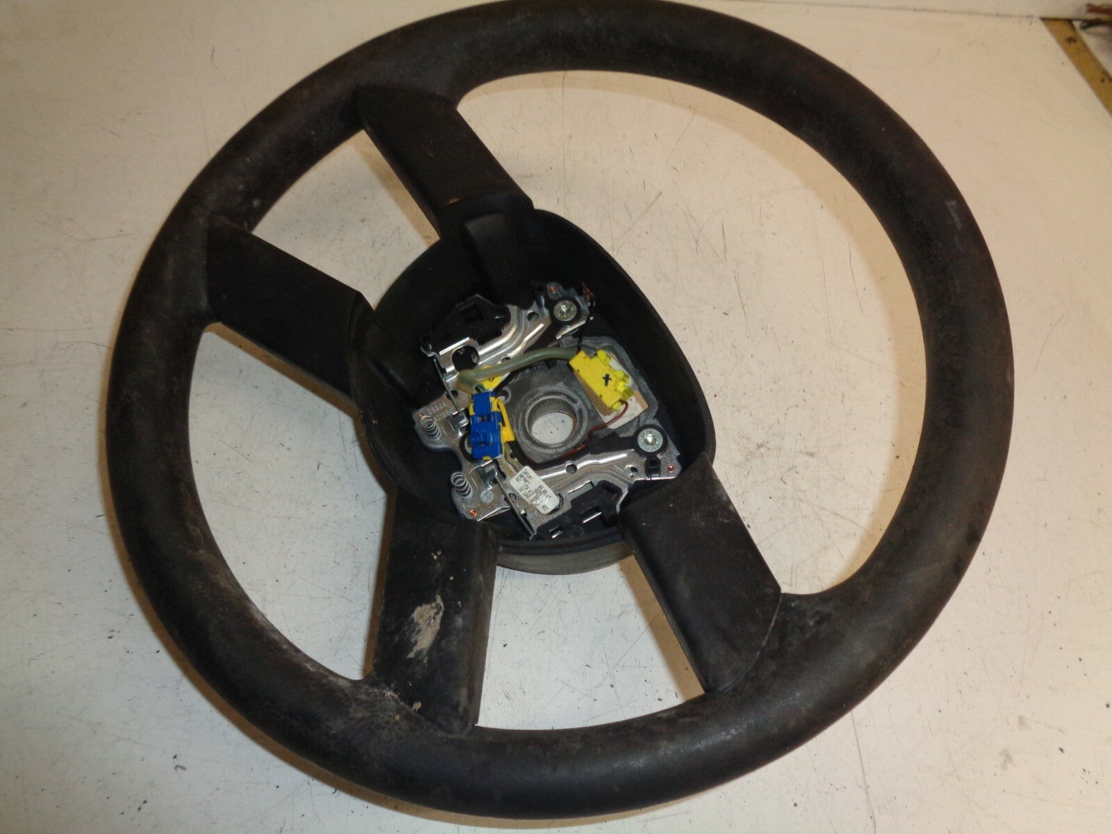 VW VOLKSWAGEN 4 SPOKE BLACK STEERING WHEEL 1T0419091C