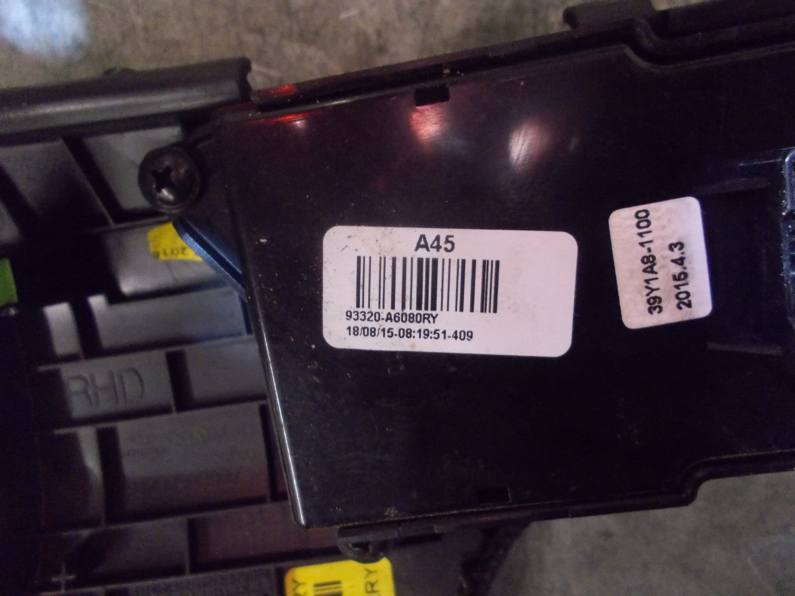 HYUNDAI i30 GD 2015 MK2 HEADLIGHT CONTROL SWITCHES & DASHBOARD TRIM 84730A6900RY