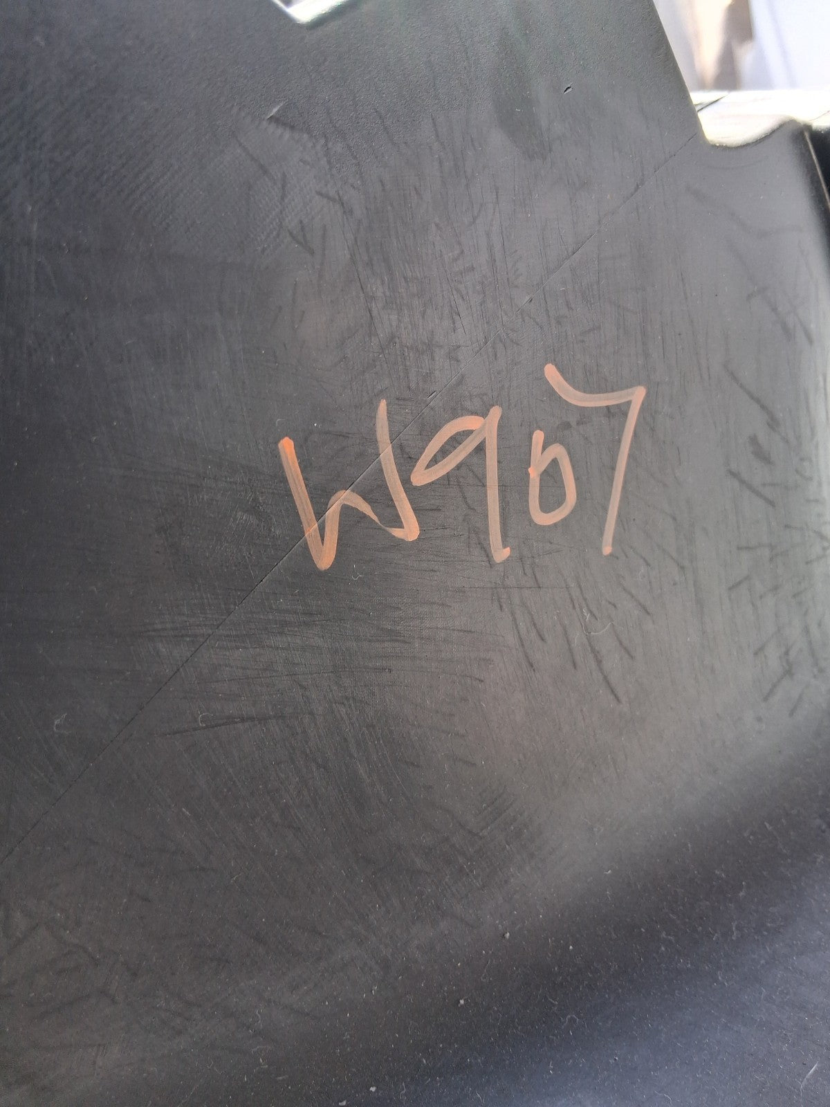 2020 MERCEDES BENZ SPRINTER W907 CENTER CONSOLE DASHBOARD TRIM A9106802601