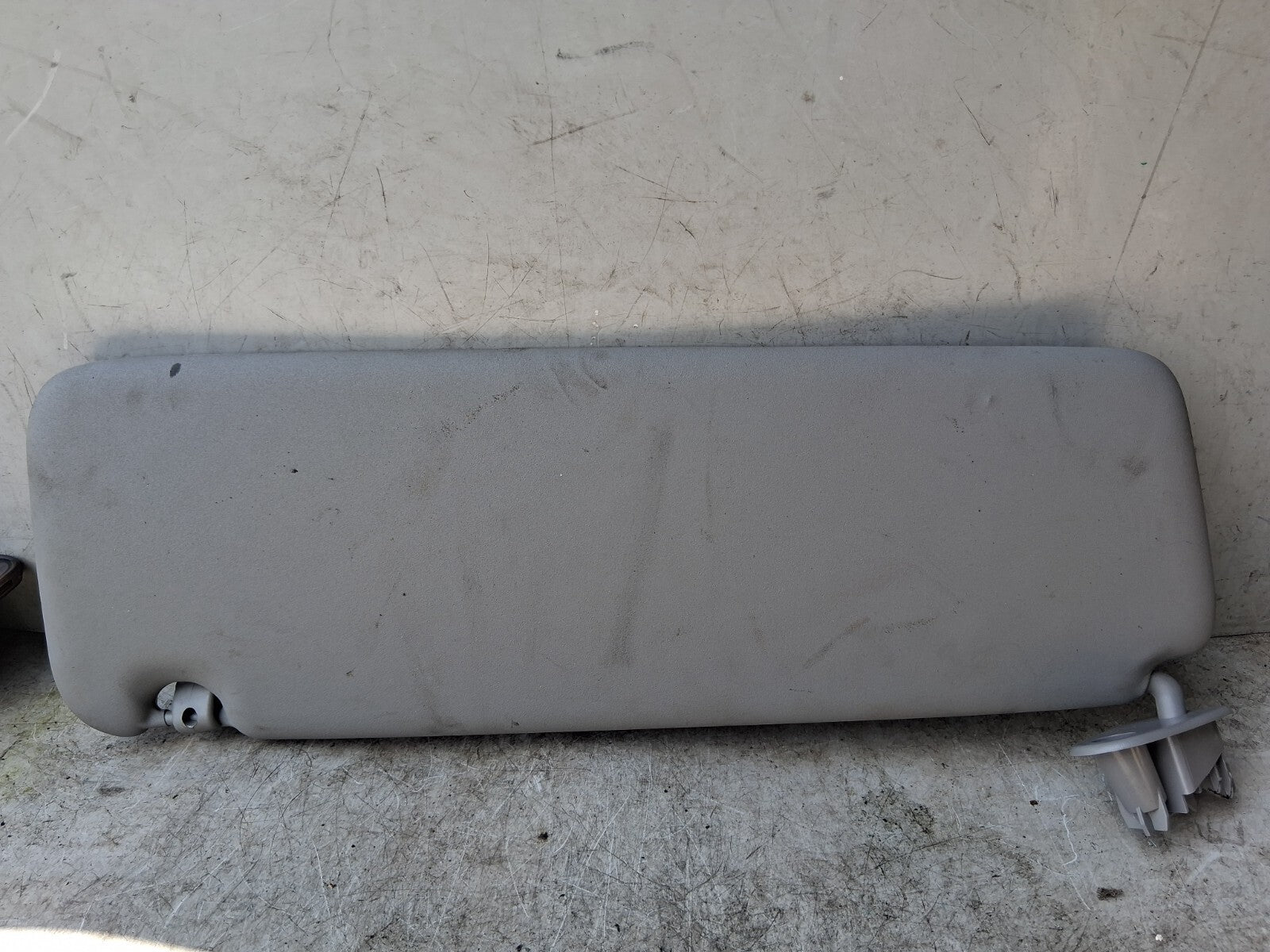 2023 RENAULT MASTER MK3 OSF DRIVER SIDE FRONT RIGHT SUNVISOR