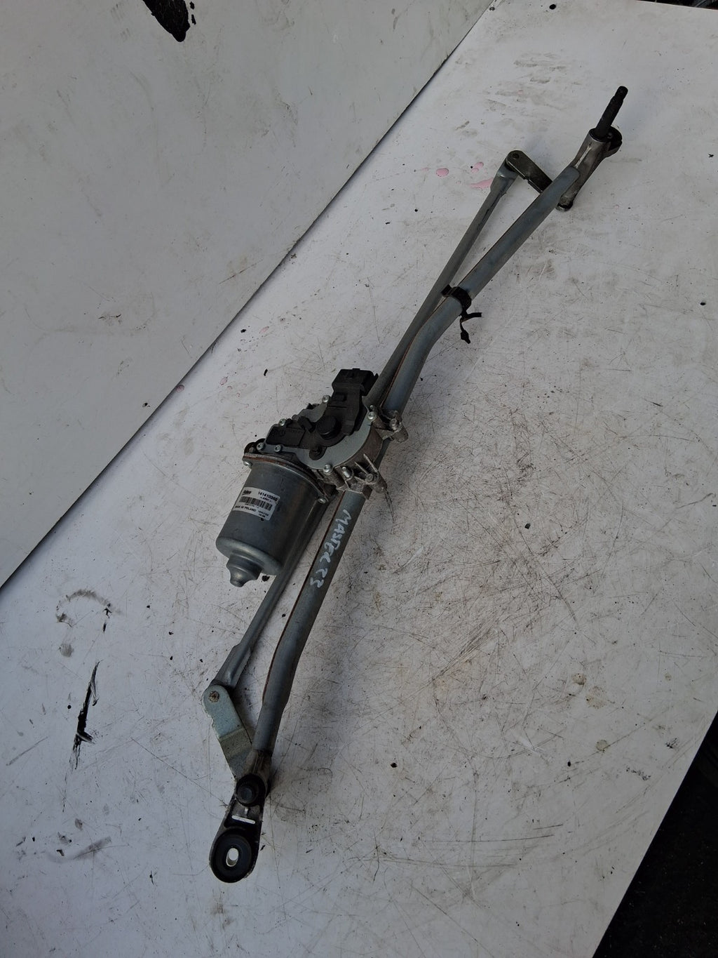 2023 RENAULT MASTER MK3 WIPER MOTOR AND LINKAGE FRONT 141410360