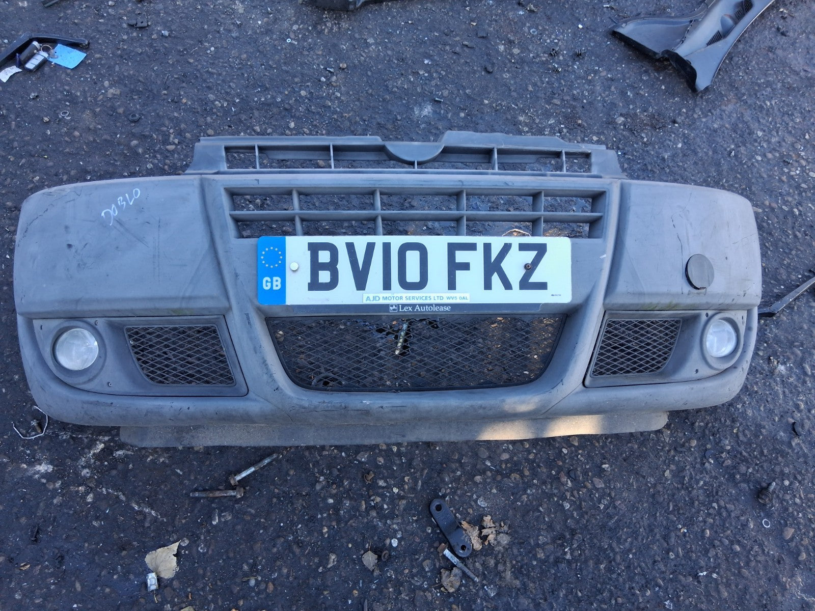 2010 FIAT DOBLO MK1 FRONT COMPLETE BUMPER WITH FOG LIGHT