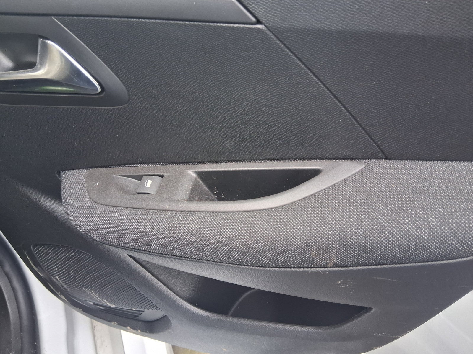 2025 PEUGEOT 208 MK2 OSR DRIVER SIDE REAR DOOR WINDOW SWITCH