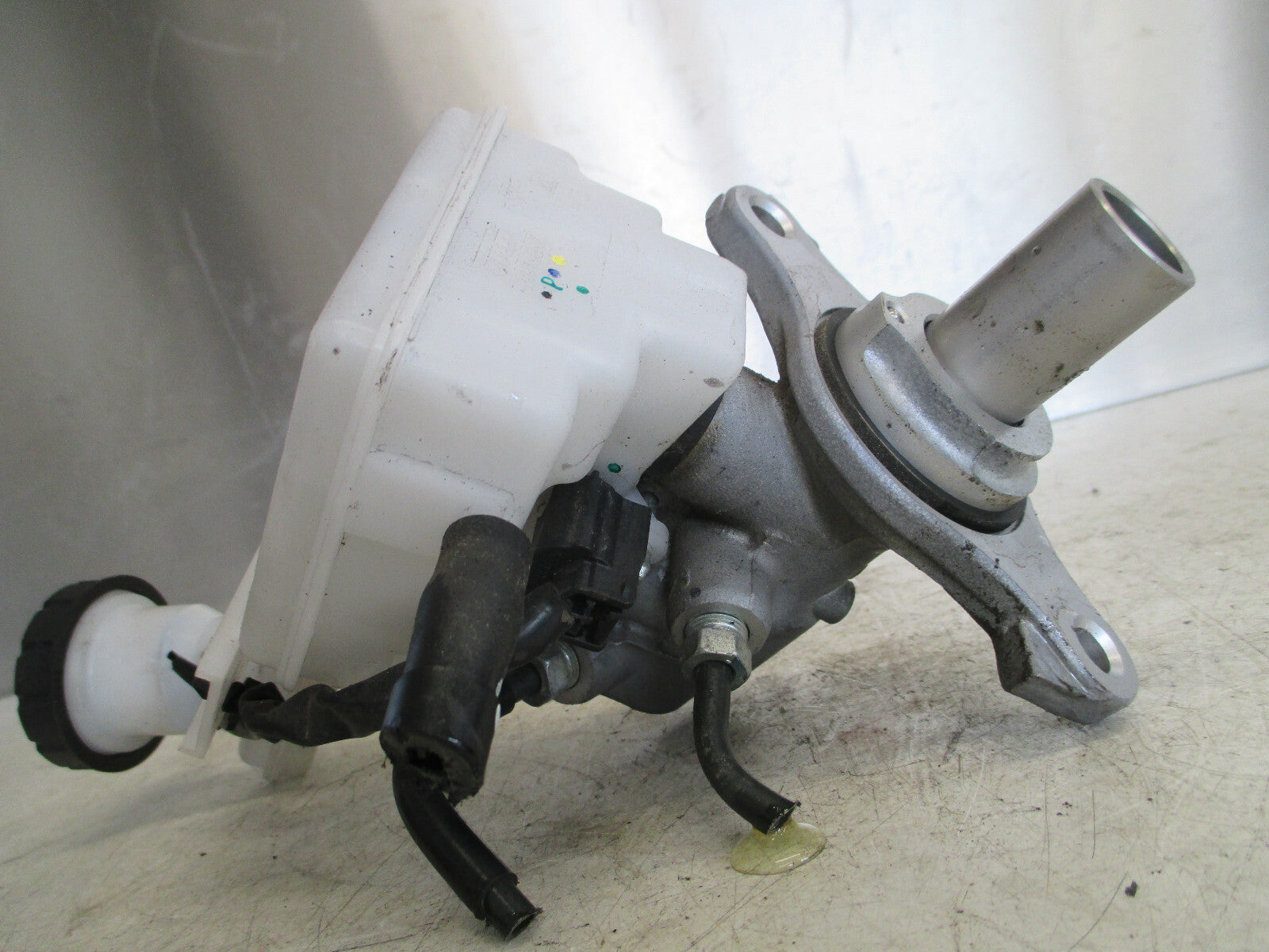 NISSAN JUKE F15 2016 PETROL BRAKE MASTER CYLINDER