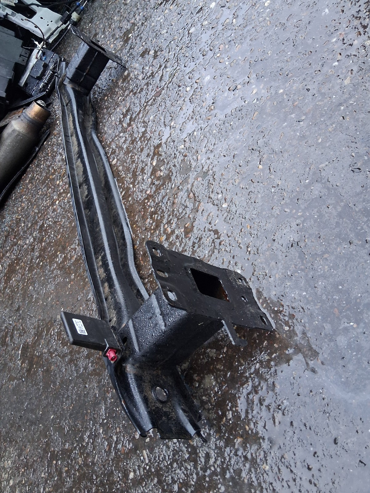 2023 VOLKSWAGEN TIGUAN REAR BUMPER CRASH BAR REINFORCEMENT BAR