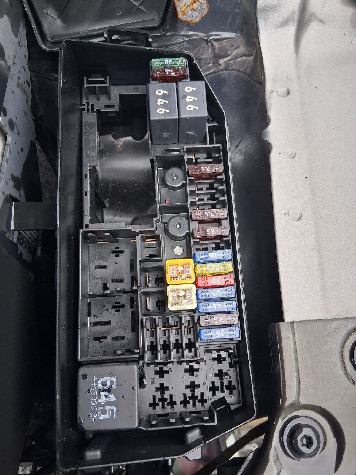 VW VOLKSWAGEN POLO 2018 MK6 1.0 PETROL FUSE BOX RELAY BOX