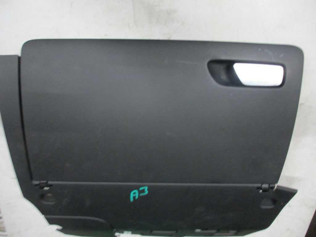 AUDI A3 8V S LINE 2017 INTERIOR STORAGE COMPARTMENT GLOVE BOX GLOVEBOX LID ONLY