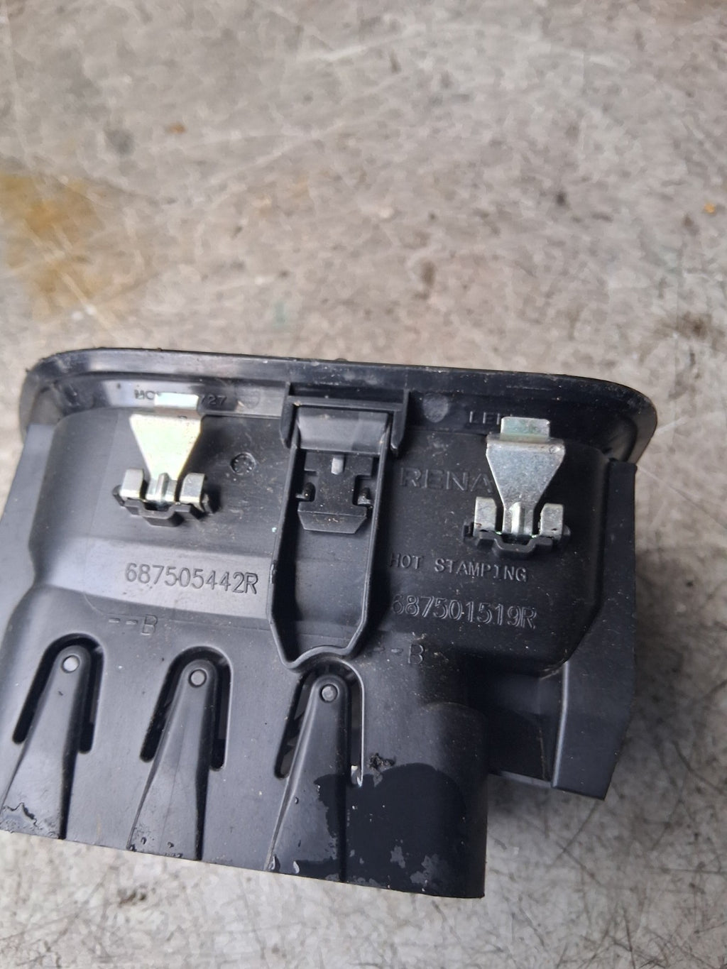 2019 RENAULT MASTER DASHBOARD AIR VENT 687505442R