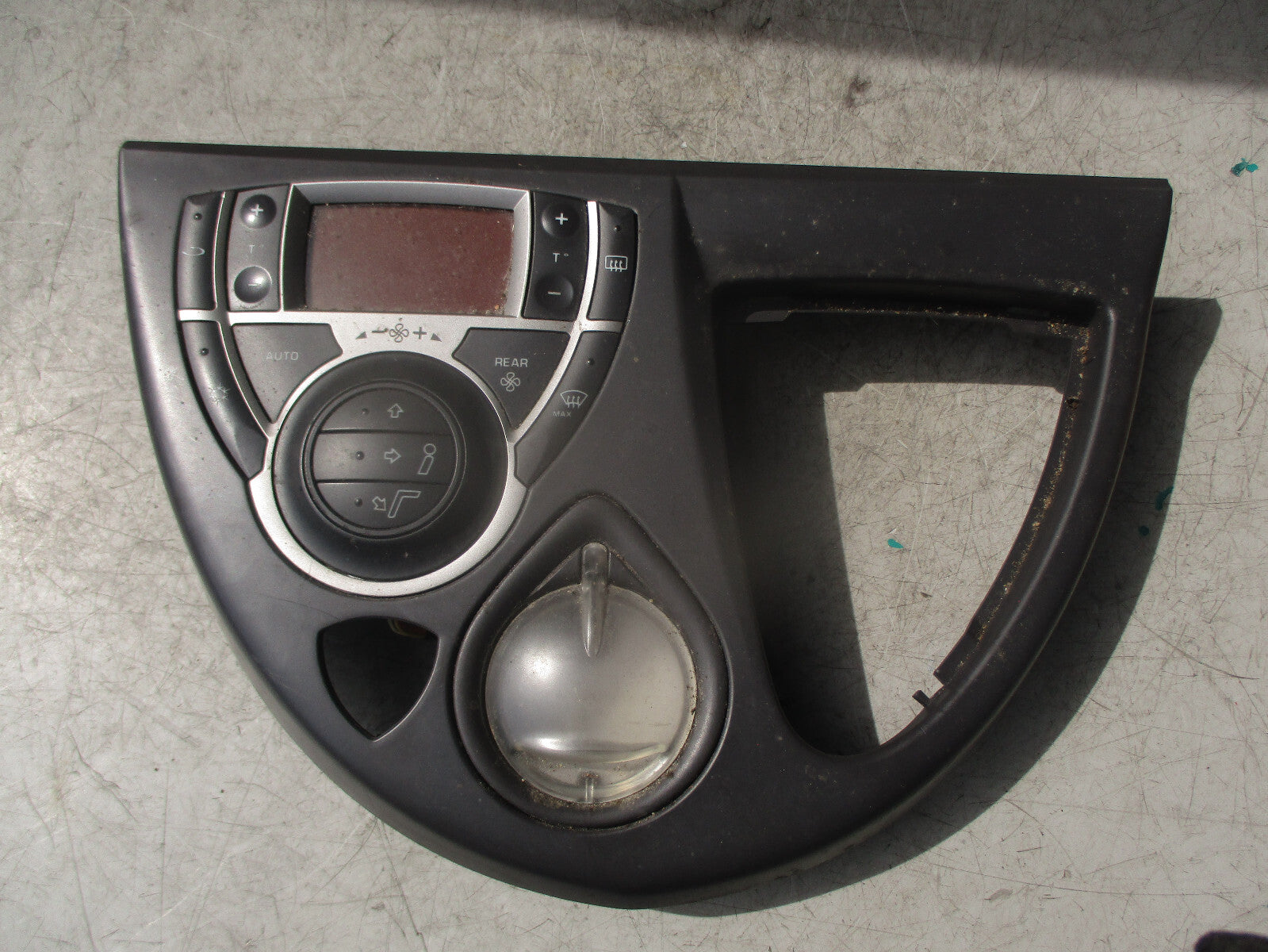 2007 CITROEN C8 MK1 HEATER CONTROL SWITCH PANEL WITH SURROUND TRIM 14009187YR