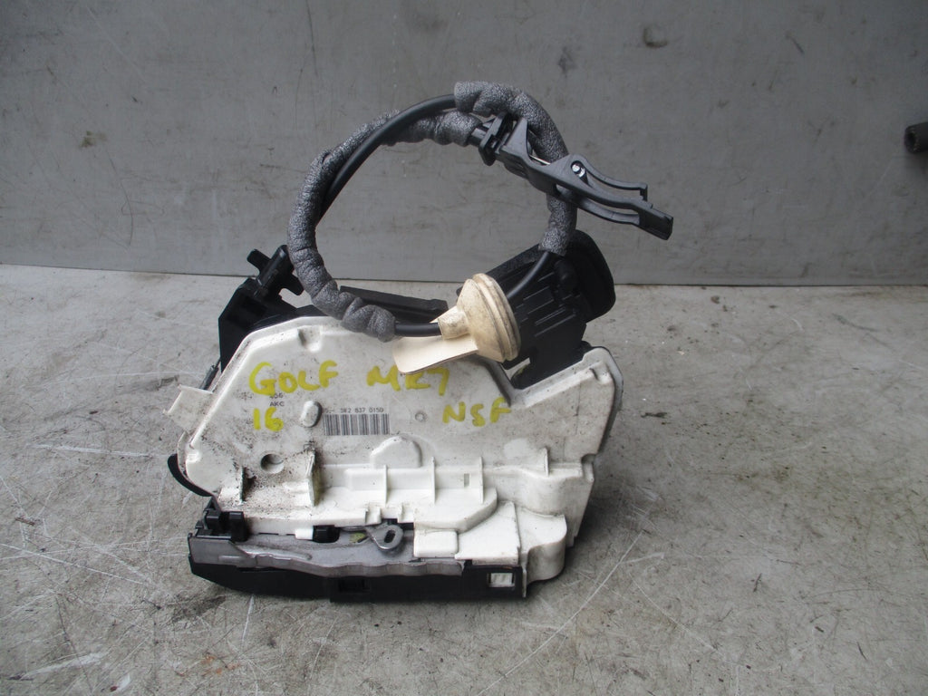 2016 VW VOLKSWAGEN GOLF MK7 NSF PASSENGER SIDE FRONT DOOR LOCK MECH 5K2837015D