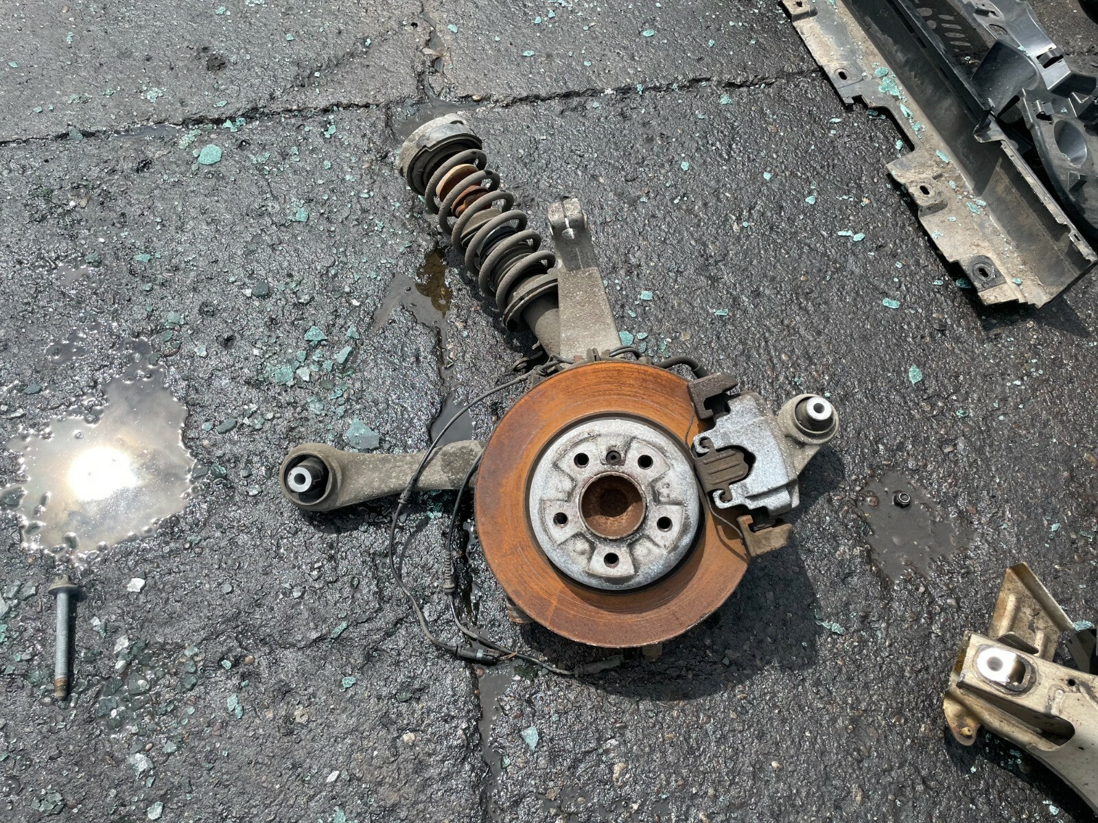 2012 BMW 5 SERIES F10 2.0 DIESEL 520D NSF PASSENGER FRONT HUB LEG SHOCK SPRING