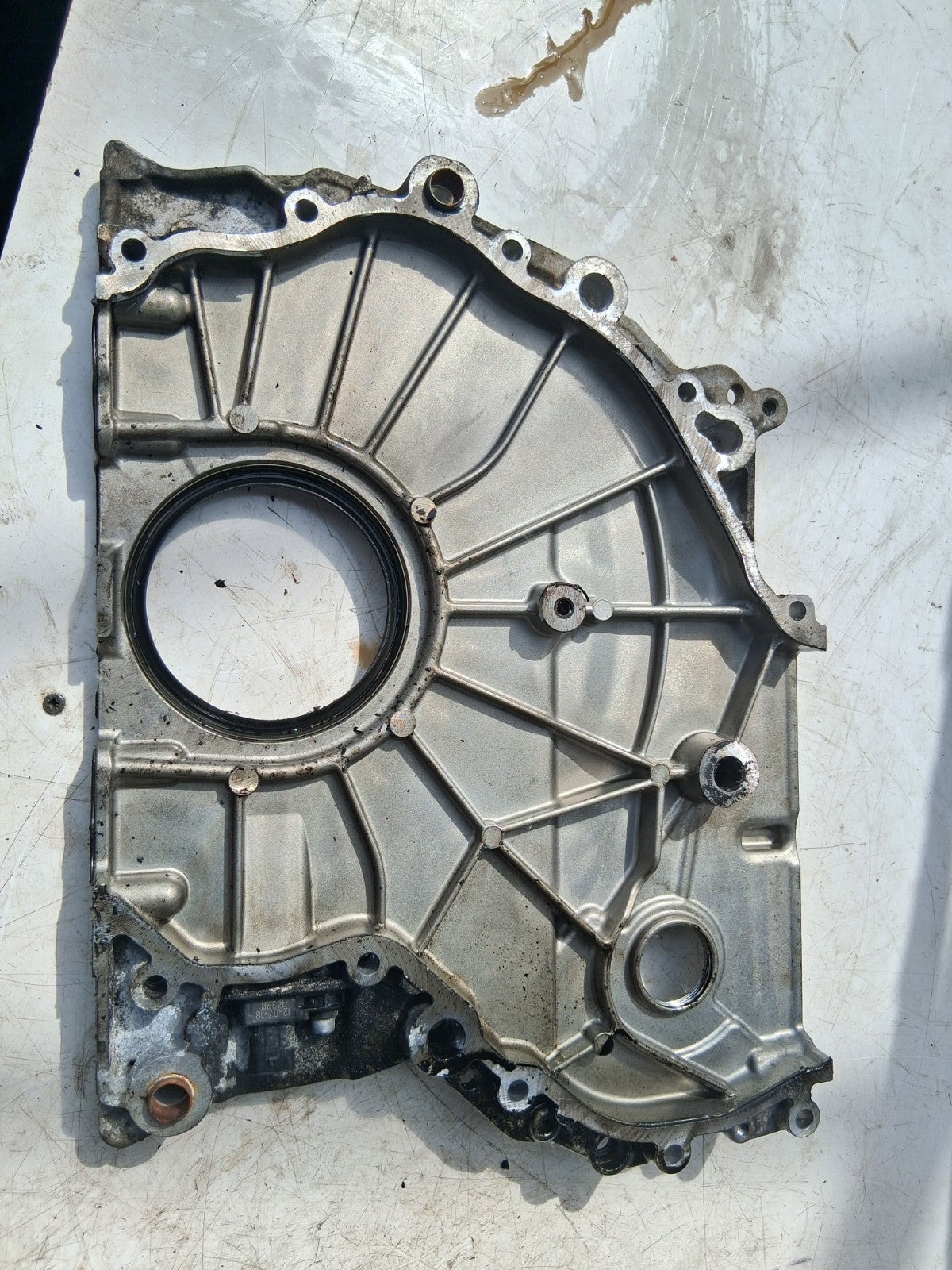 2018 BMW X1 F48 2.0 DIESEL TIMING CHAIN COVER 8514001