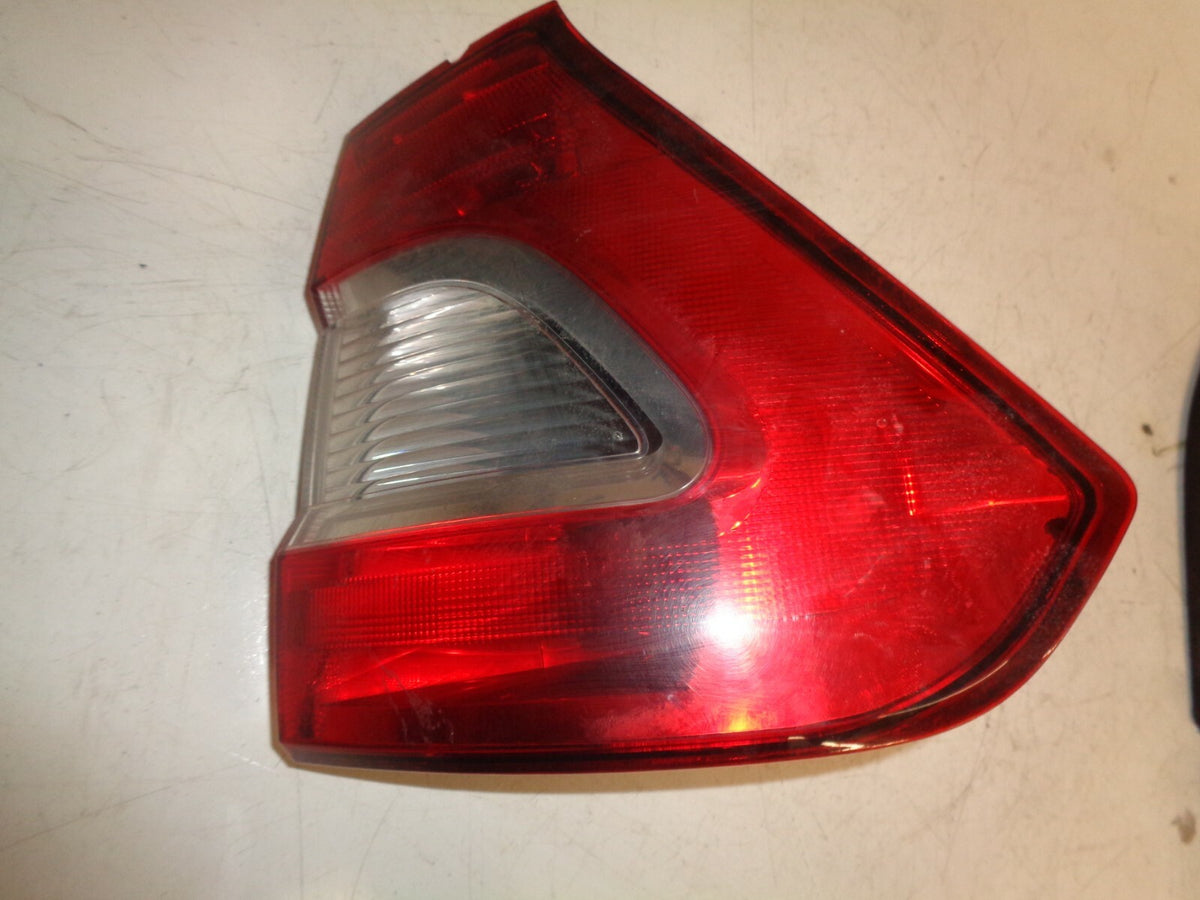 FORD GALAXY 2010 MK3 OS DRIVER SIDE OUTER REAR LIGHT 17701012