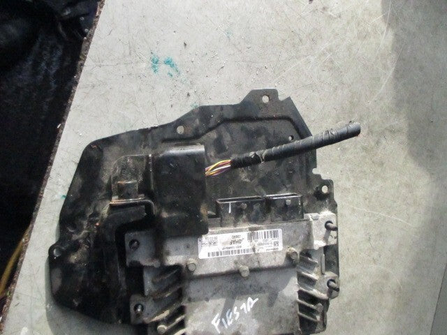 2009 FORD FIESTA MK7 1.6 PETROL ENGINE CONTROL UNIT ECU 8V2112A650HF