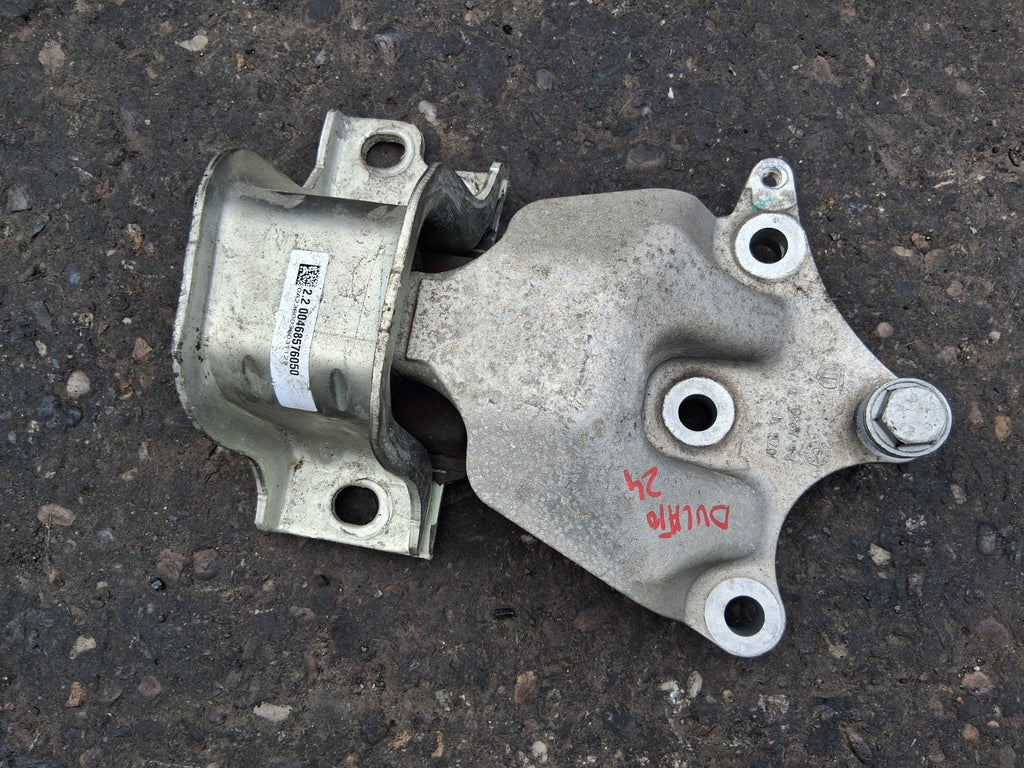 2024 FIAT DUCATO MK3 FACELIFT 2.2 DIESEL TRANSMISSION BRACKET 00468576050
